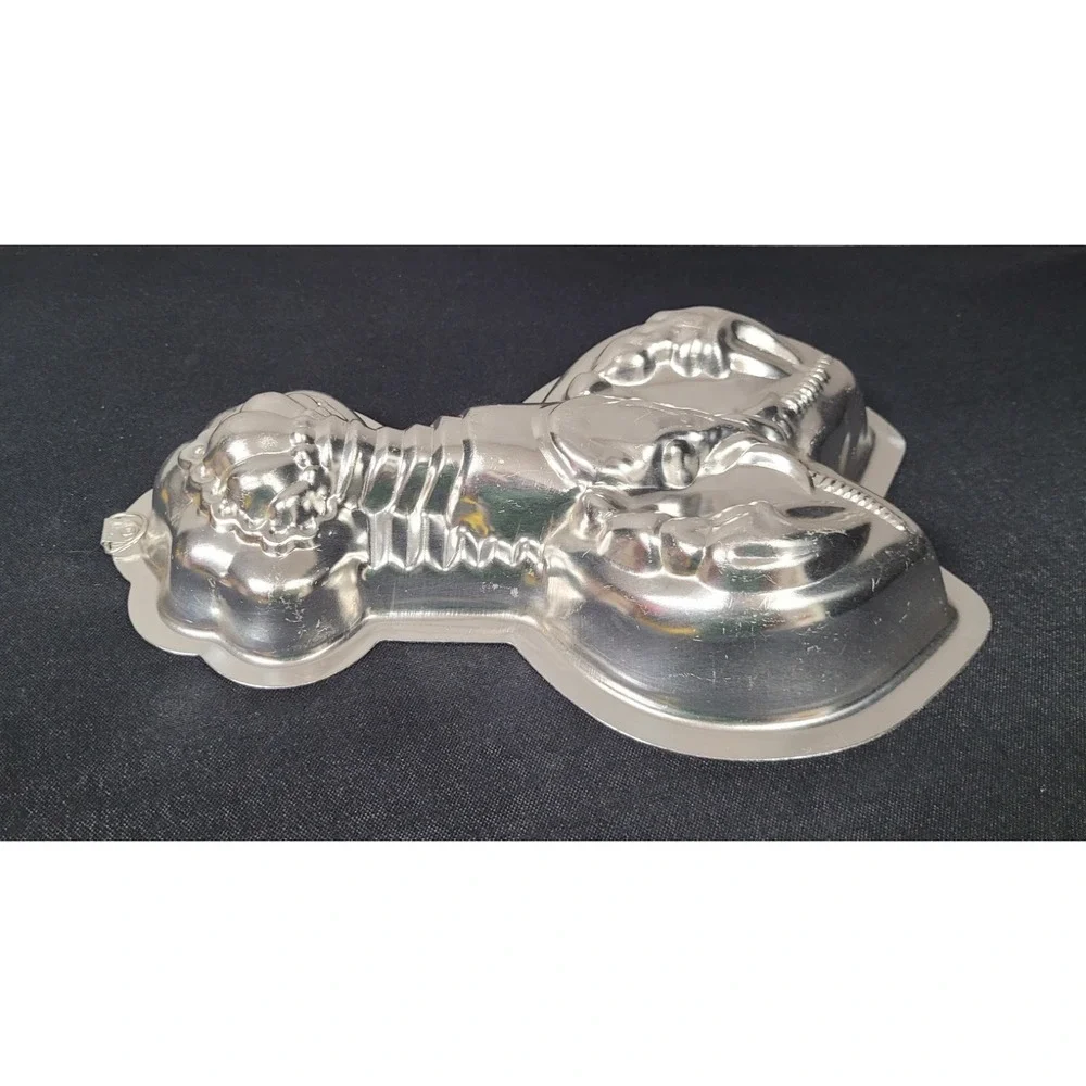 Vintage 1960s Nevco Aluminum Lobster Jello Mold Pan Wall Decor Hong Kong MCM